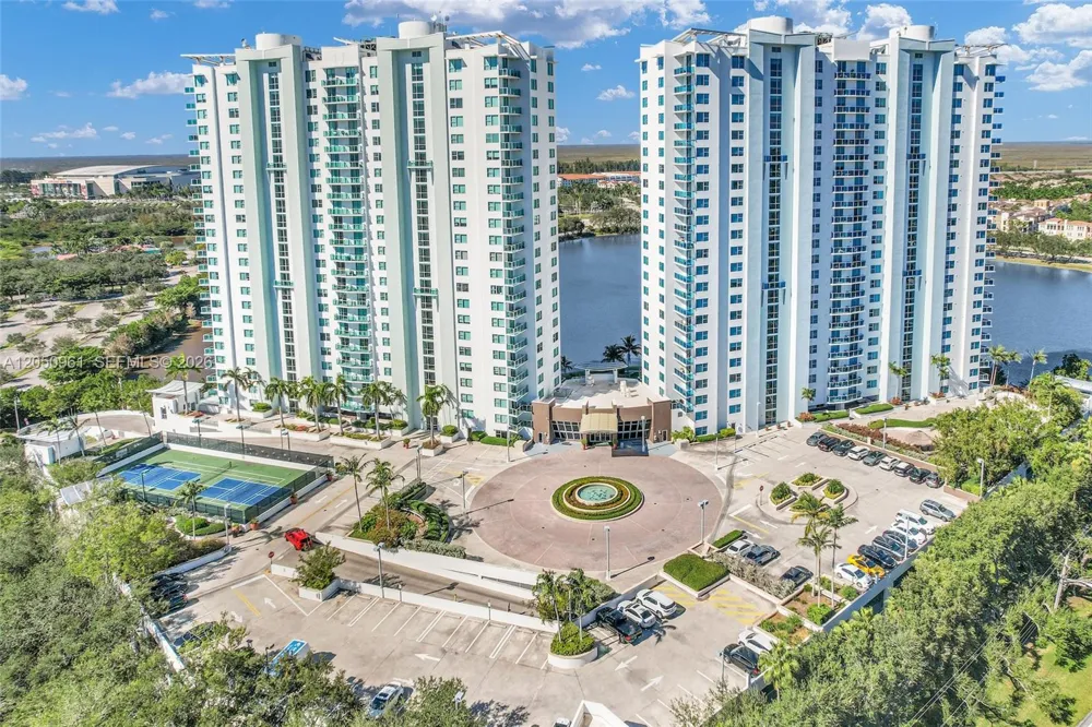 2681 Flamingo Rd #1903S Sunrise, FL 33323