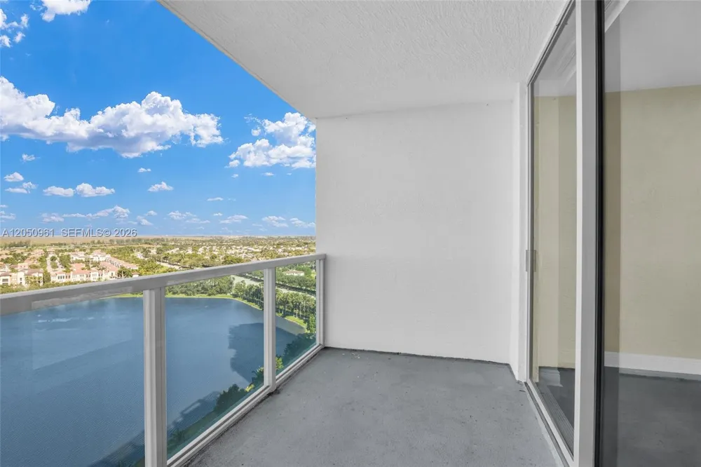 2681 Flamingo Rd #1903S Sunrise, FL 33323