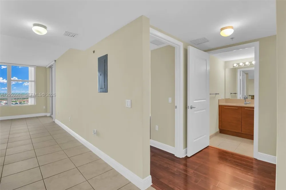 2681 Flamingo Rd #1903S Sunrise, FL 33323