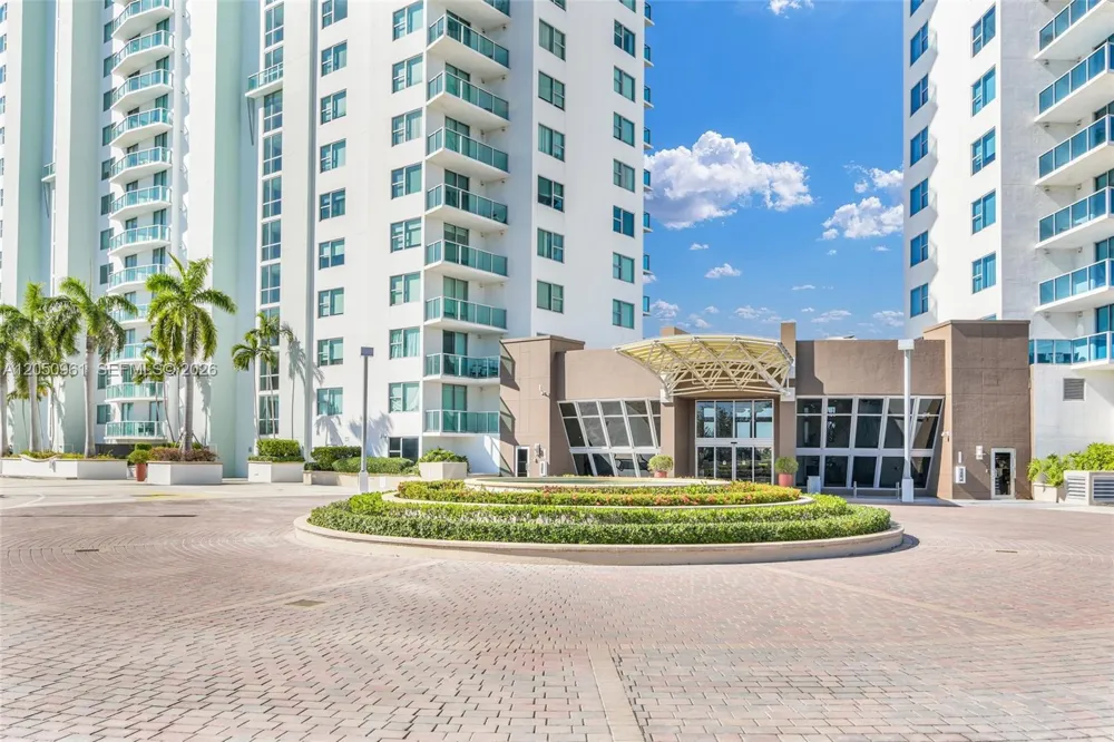 2681 Flamingo Rd #1903S Sunrise, FL 33323