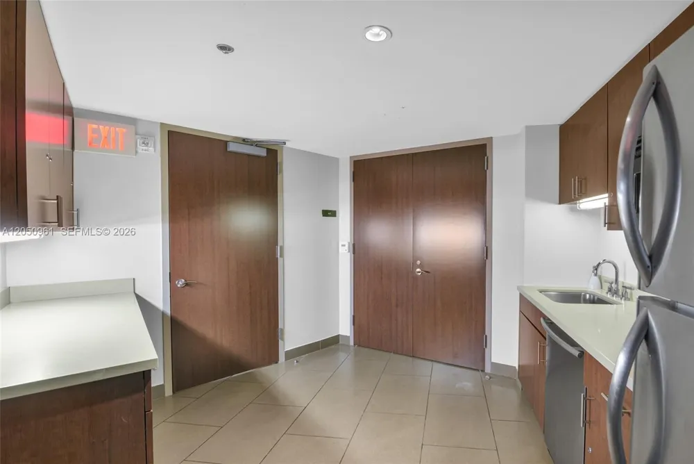 2681 Flamingo Rd #1903S Sunrise, FL 33323