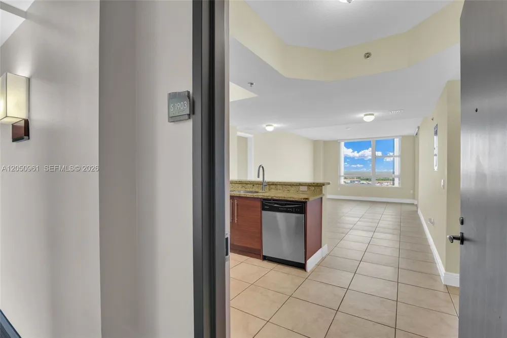 2681 Flamingo Rd #1903S Sunrise, FL 33323