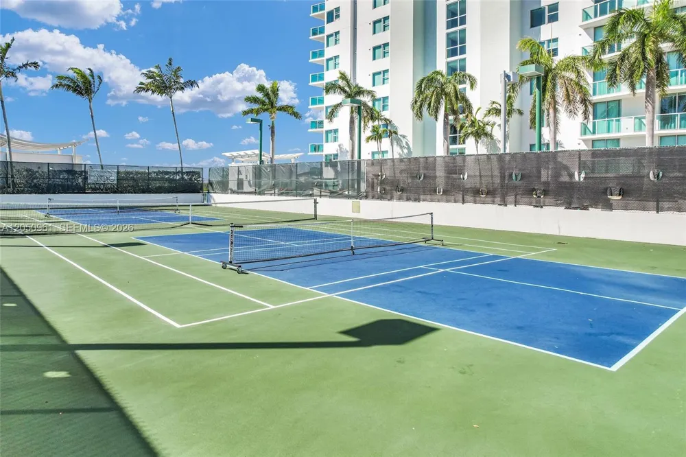 2681 Flamingo Rd #1903S Sunrise, FL 33323