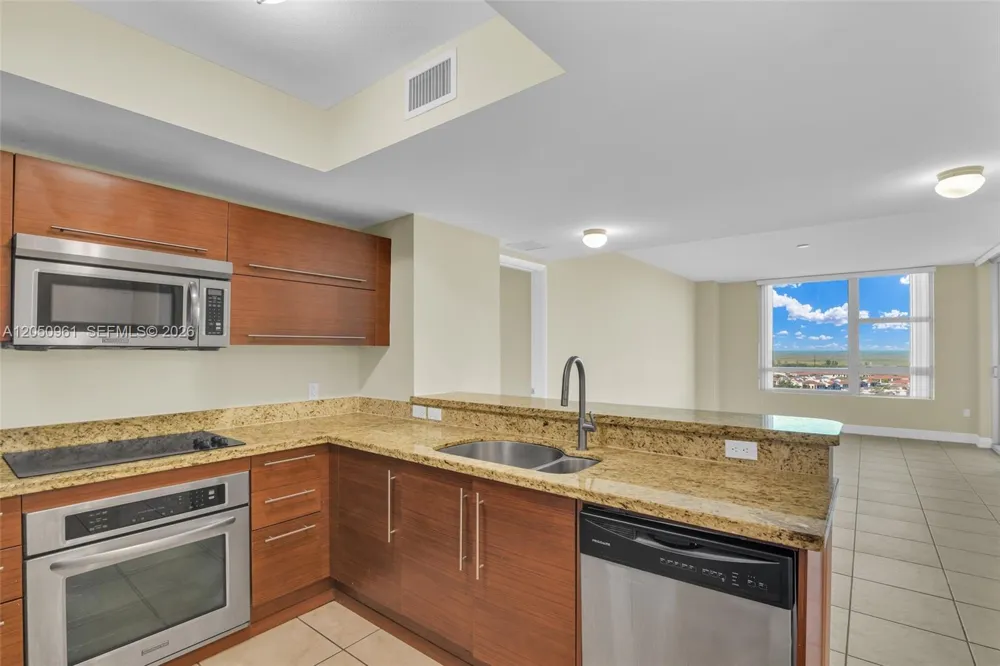 2681 Flamingo Rd #1903S Sunrise, FL 33323
