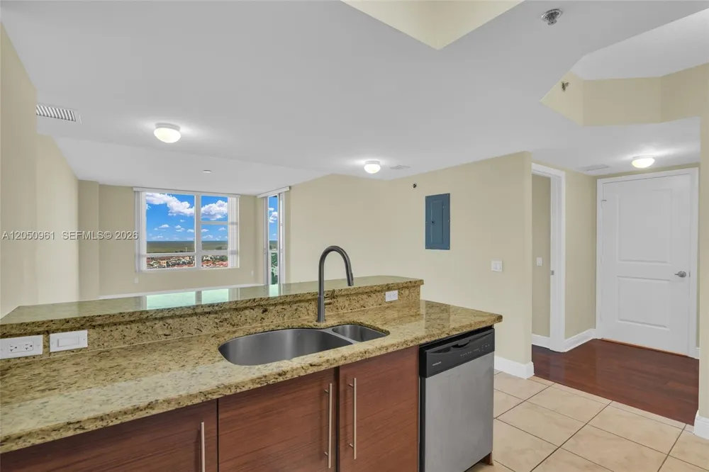 2681 Flamingo Rd #1903S Sunrise, FL 33323