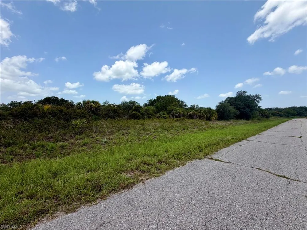 216 Moonlight Lane Labelle, FL 33935