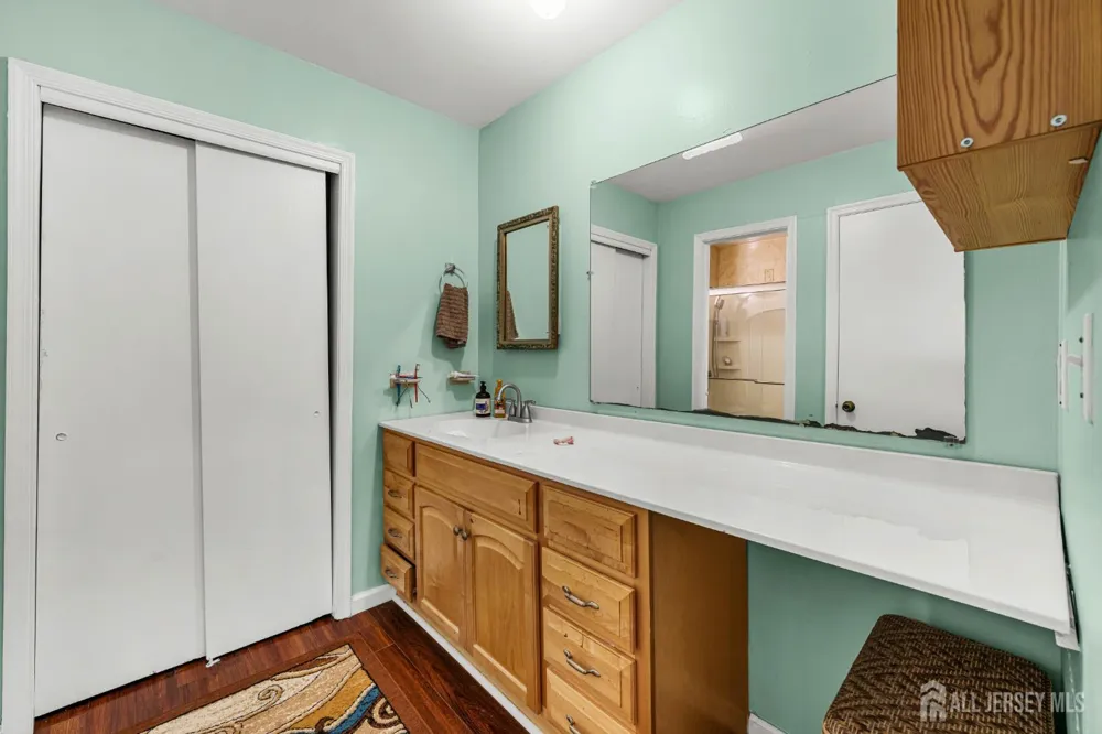 1 Quincy Circle South Brunswick, NJ 08810