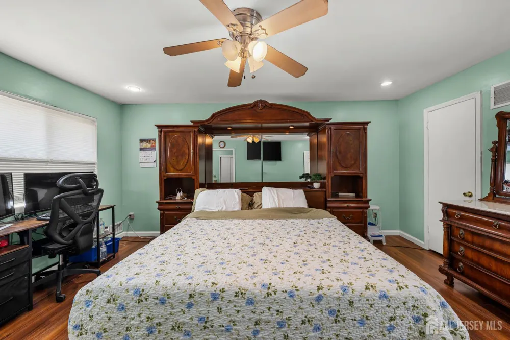 1 Quincy Circle South Brunswick, NJ 08810