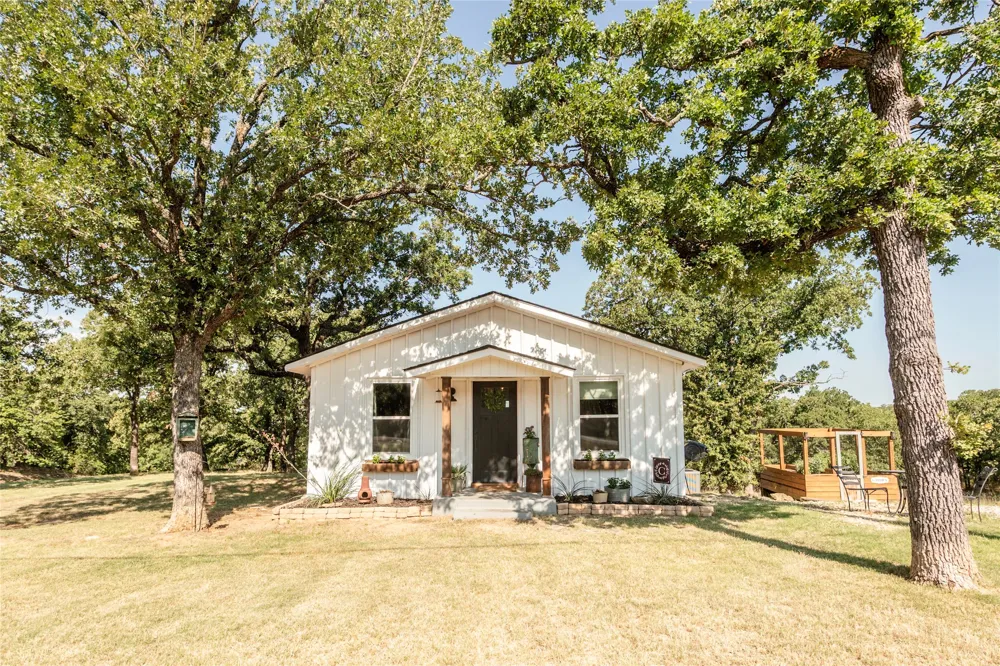 375 Nocona Drive Nocona, TX 76255