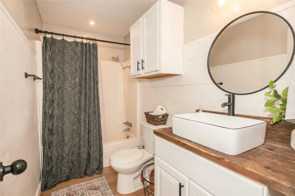 375 Nocona Drive Nocona, TX 76255