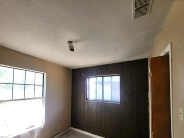 306 Wade Street Olney, TX 76374