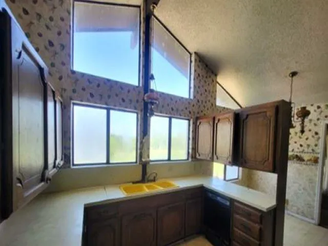 306 Wade Street Olney, TX 76374
