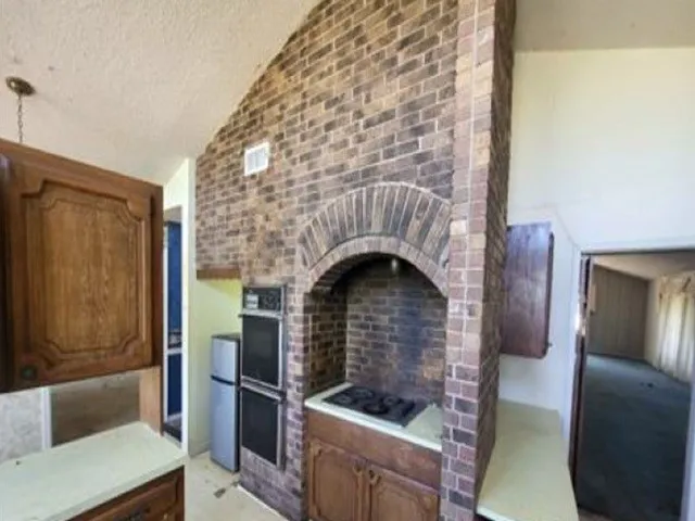 306 Wade Street Olney, TX 76374
