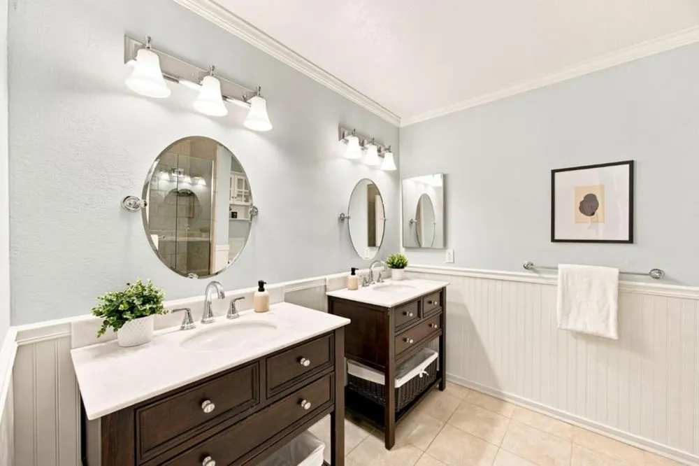 1115 Continentals Way #203 Belmont, CA 94002