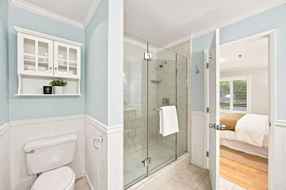 1115 Continentals Way #203 Belmont, CA 94002