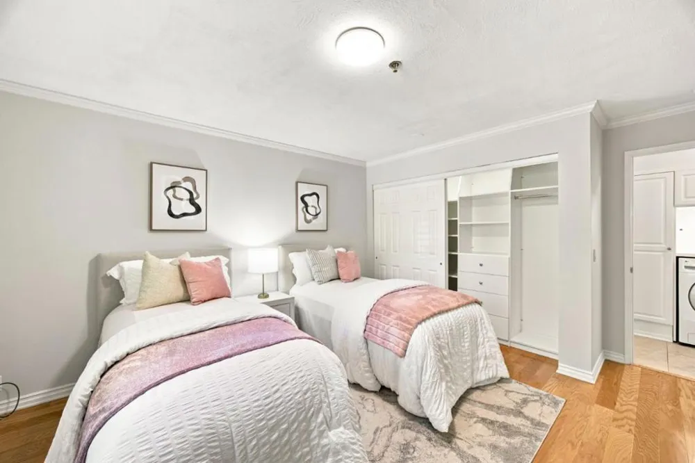 1115 Continentals Way #203 Belmont, CA 94002
