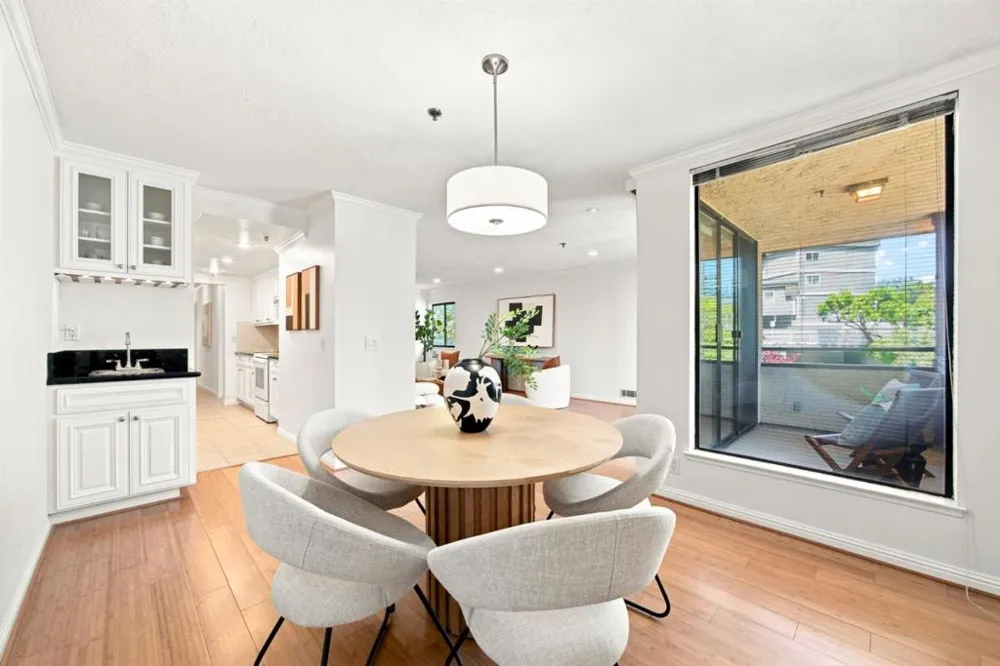 1115 Continentals Way #203 Belmont, CA 94002