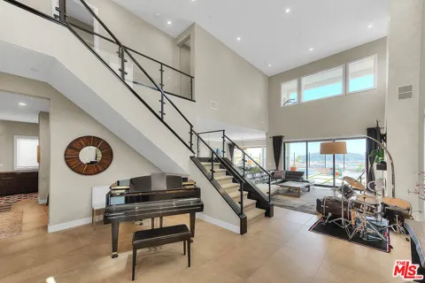 20558 W Overlook Court