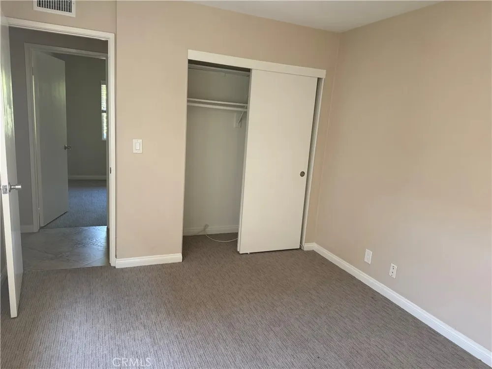 41 Sparrowhawk Irvine, CA 92604