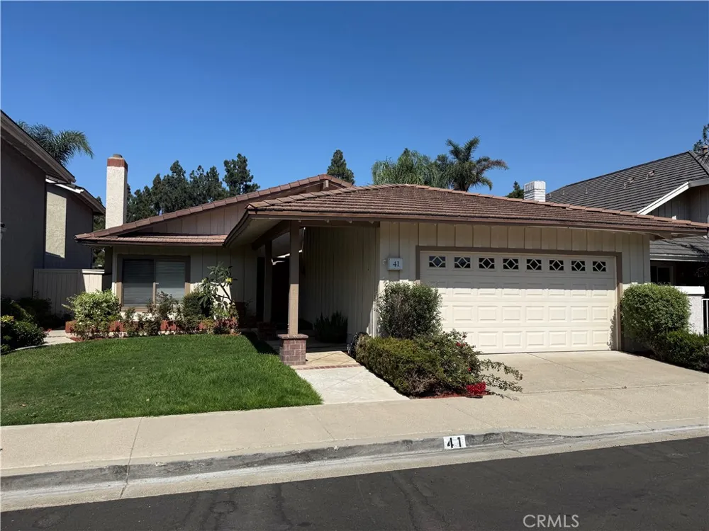 41 Sparrowhawk Irvine, CA 92604