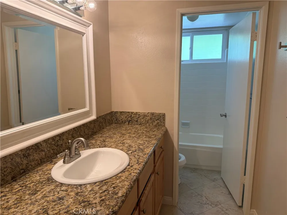 41 Sparrowhawk Irvine, CA 92604