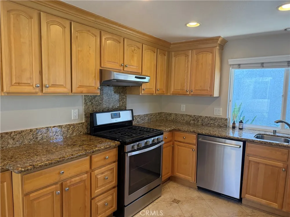 41 Sparrowhawk Irvine, CA 92604