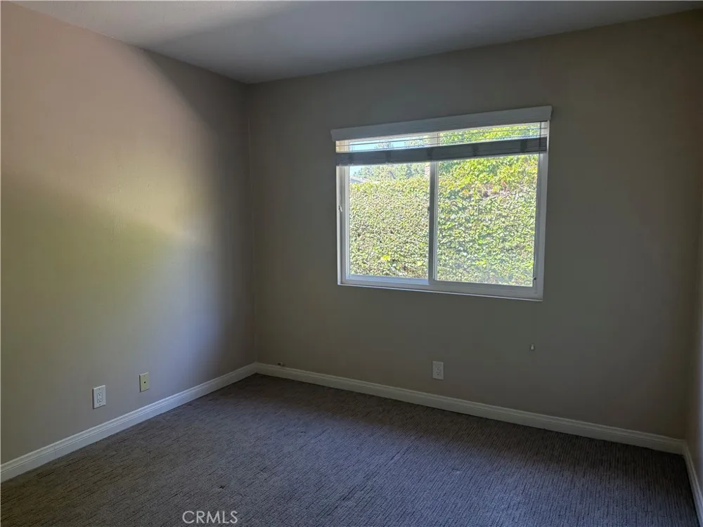 41 Sparrowhawk Irvine, CA 92604