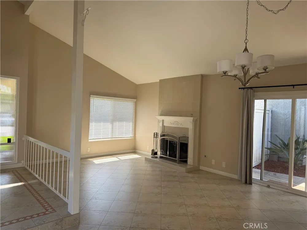 41 Sparrowhawk Irvine, CA 92604