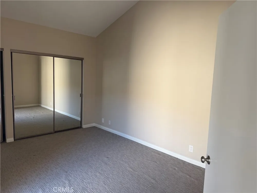 41 Sparrowhawk Irvine, CA 92604