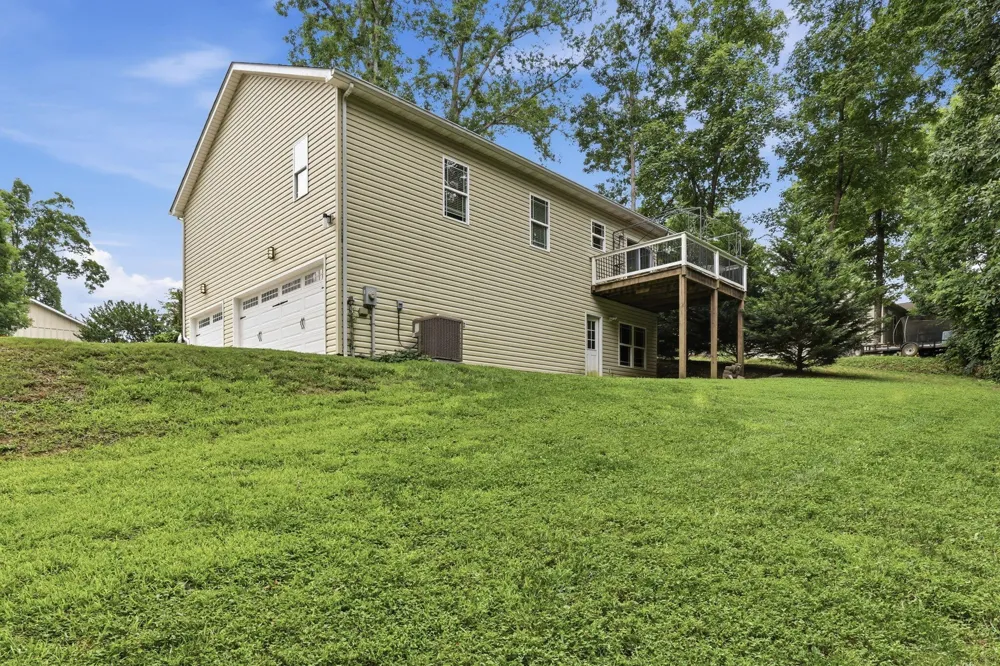 7402 Tiercel Drive Ooltewah, TN 37363