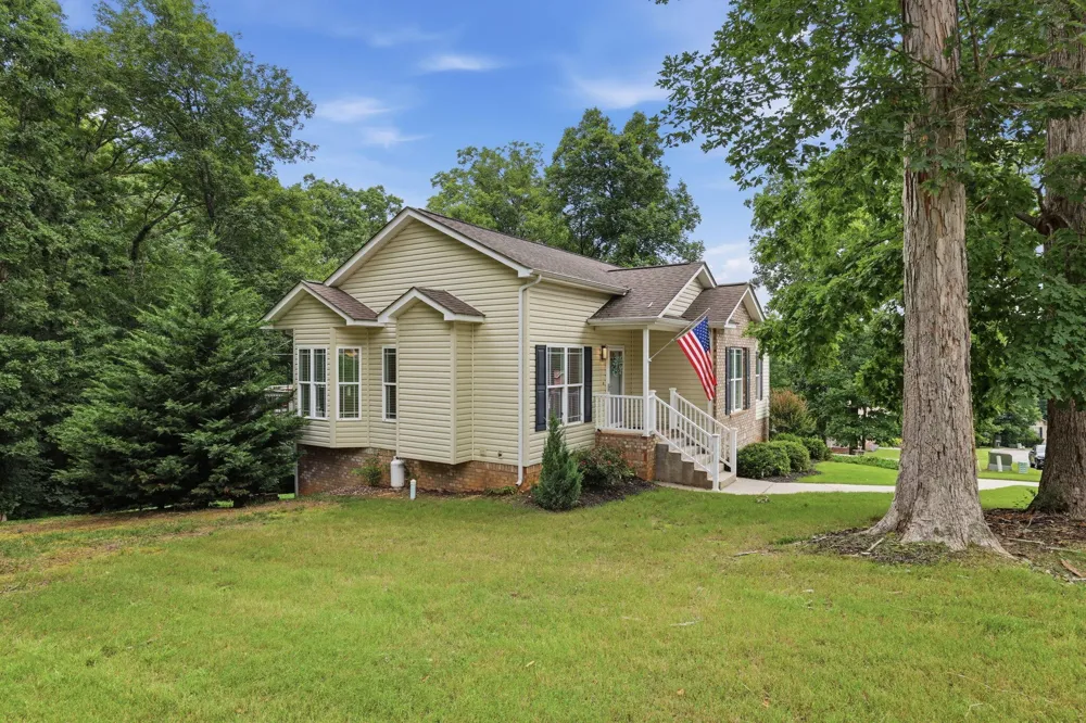 7402 Tiercel Drive Ooltewah, TN 37363