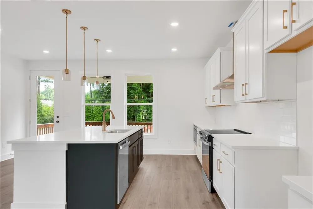 2737 Hallwood Lane Suwanee, GA 30024