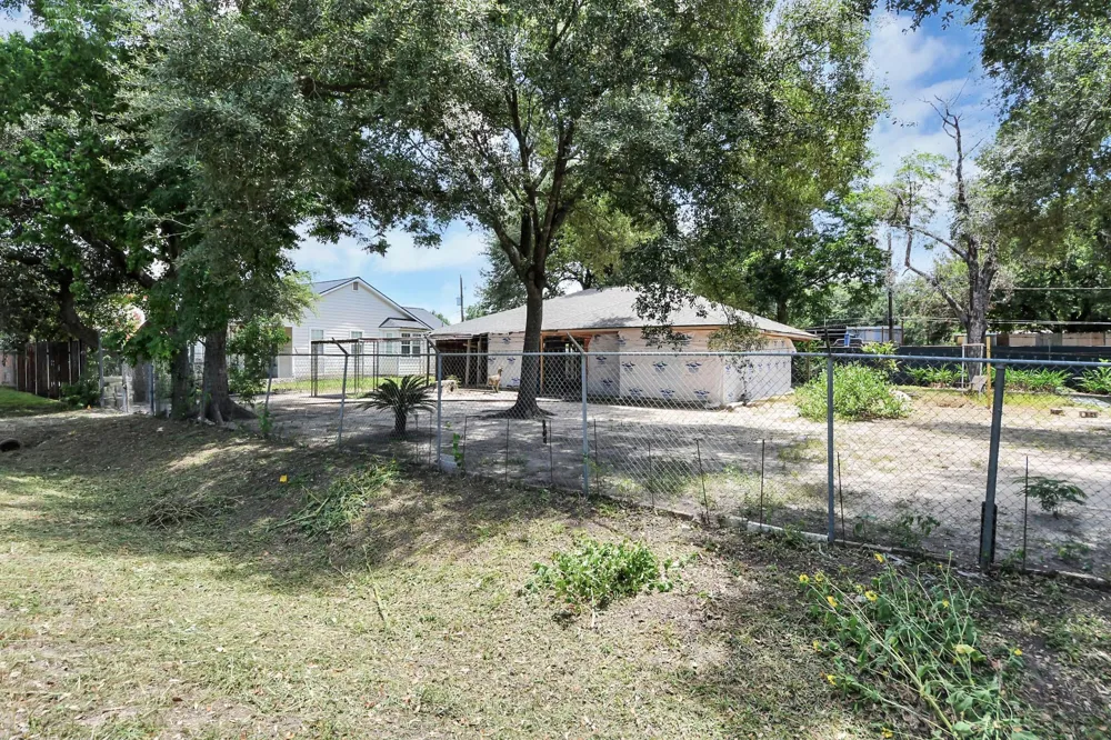 15127 Almeece Street Houston, TX 77053