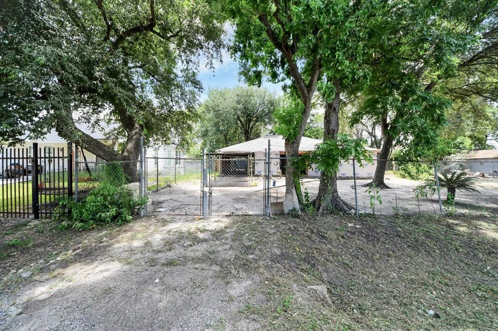 15127 Almeece Street Houston, TX 77053