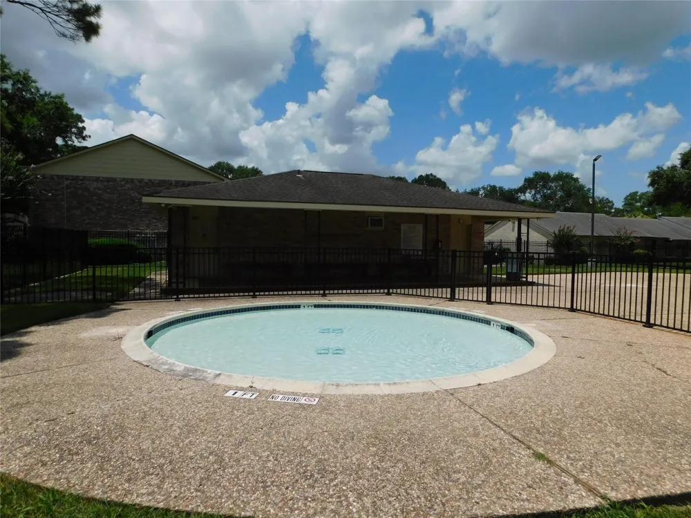 3980 Laura Leigh Drive Friendswood, TX 77546