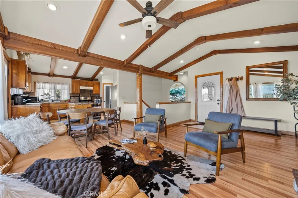 820 Arbula Crestline, CA 92325