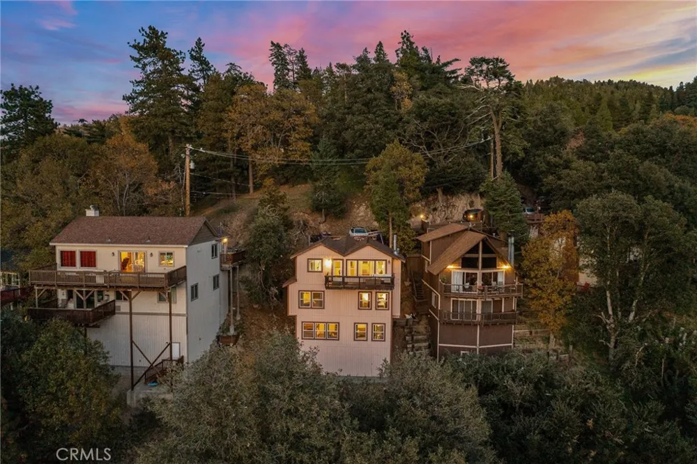 820 Arbula Crestline, CA 92325