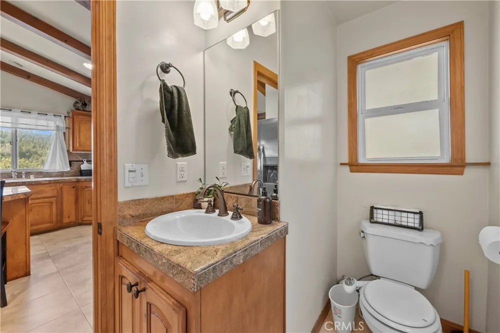 820 Arbula Crestline, CA 92325