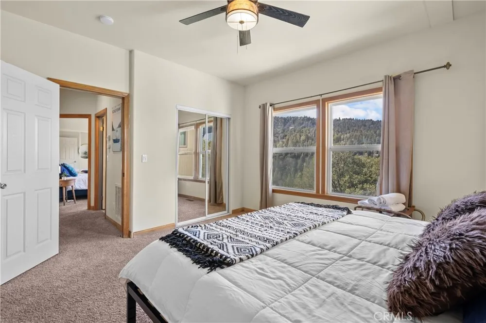 820 Arbula Crestline, CA 92325
