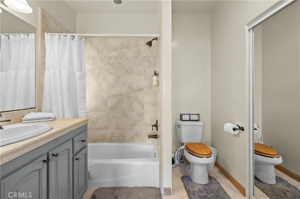 820 Arbula Crestline, CA 92325