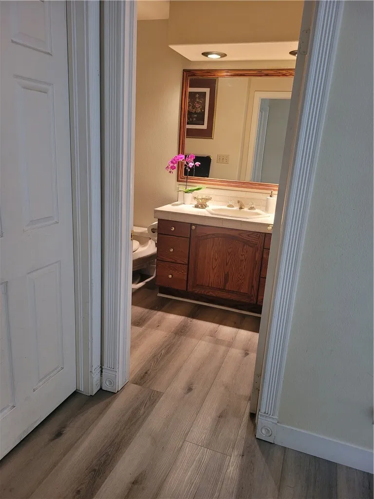 2905 Inglewood Avenue Redondo Beach, CA 90278