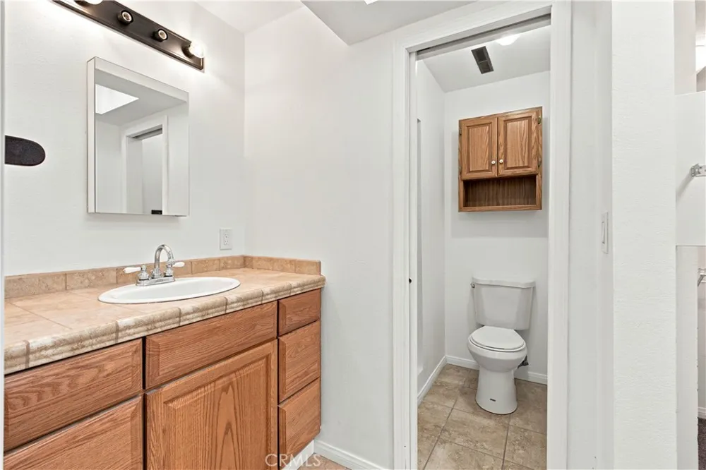 15037 Miami Apple Valley, CA 92307