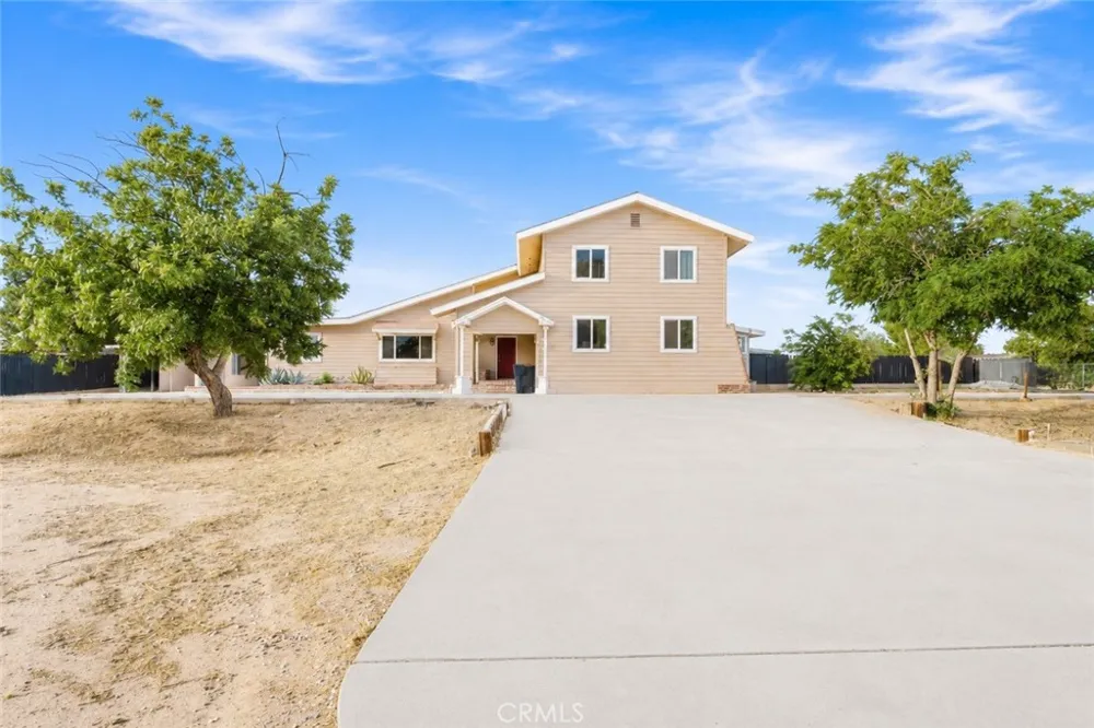 15037 Miami Apple Valley, CA 92307