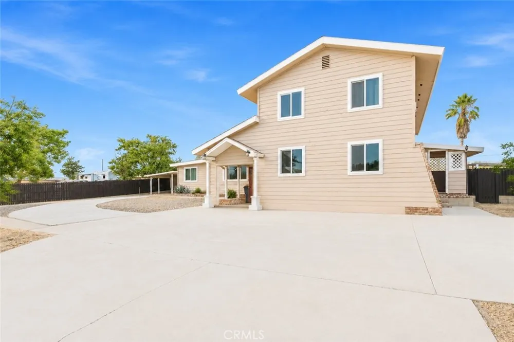 15037 Miami Apple Valley, CA 92307