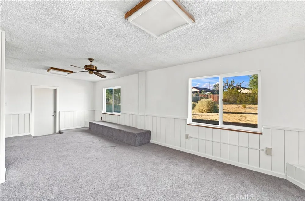 15037 Miami Apple Valley, CA 92307