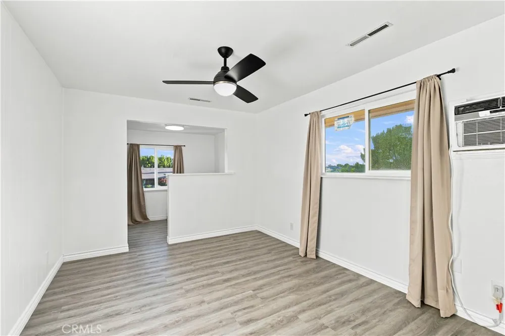 15037 Miami Apple Valley, CA 92307
