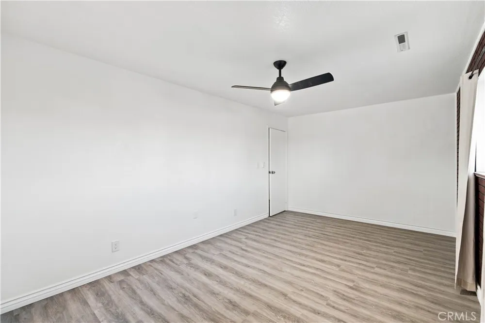 15037 Miami Apple Valley, CA 92307