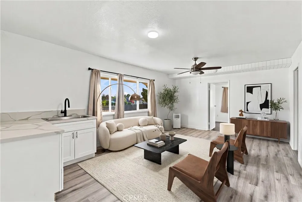15037 Miami Apple Valley, CA 92307