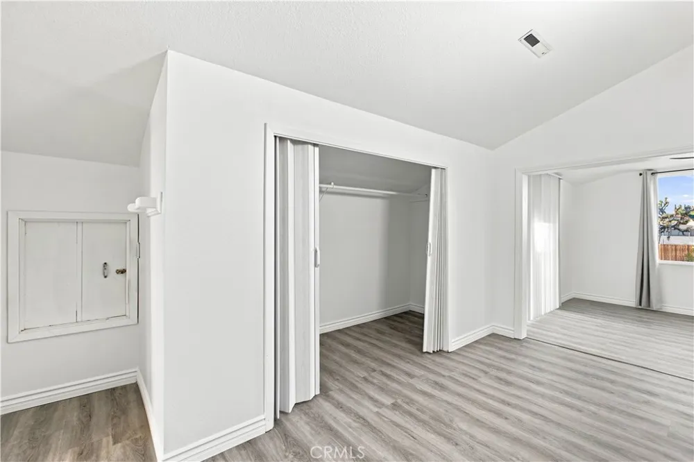 15037 Miami Apple Valley, CA 92307