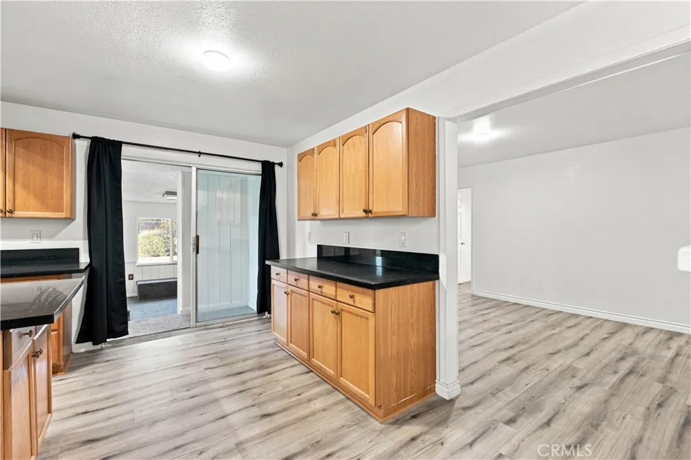 15037 Miami Apple Valley, CA 92307